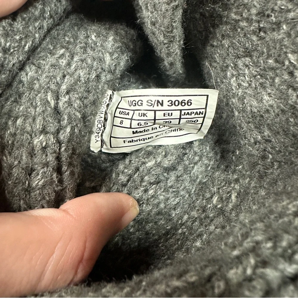 UGG dark gray knit Cardy convertible boots SIZE 8